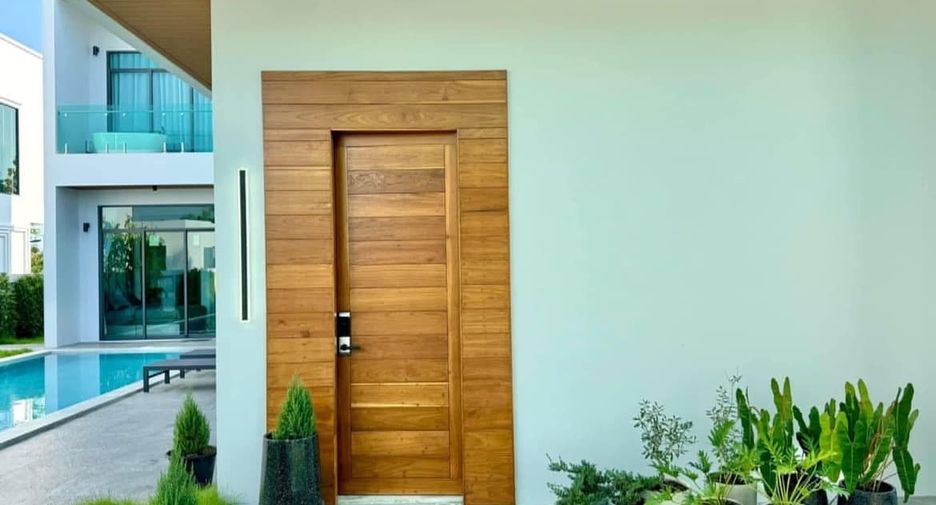 Villa en venta de 4 habitaciones en Bang Lamung, Chonburi