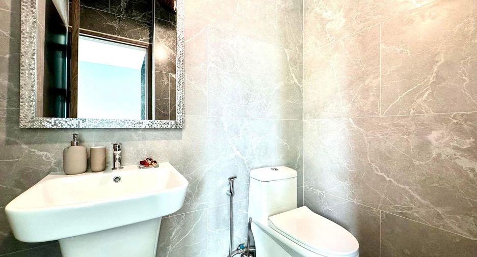 Villa en venta de 4 habitaciones en Bang Lamung, Chonburi