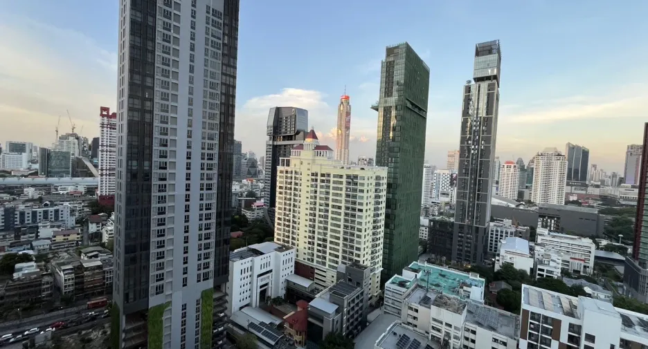 For sale 2 ベッドルーム condo in Ratchathewi, Bangkok