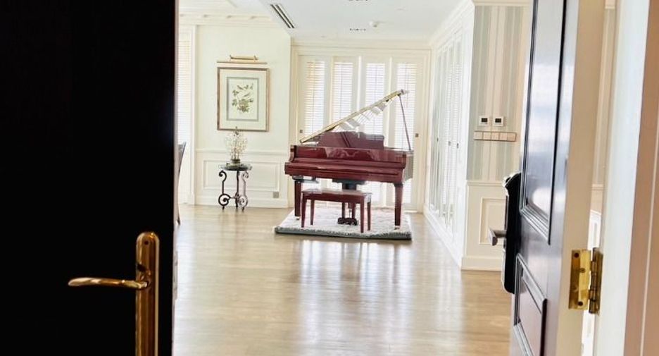For sale and for rent 3 bedrooms condo in Yan Nawa, Bangkok