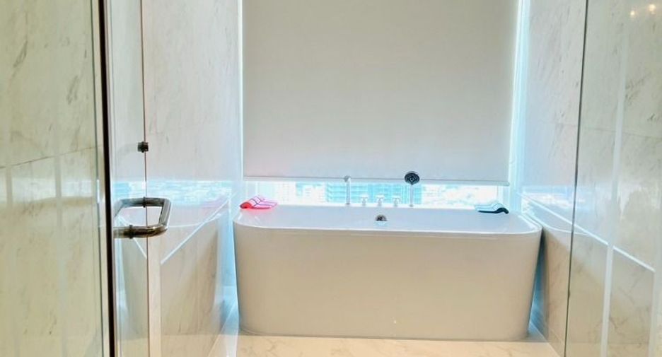 For sale and for rent 3 bedrooms condo in Yan Nawa, Bangkok