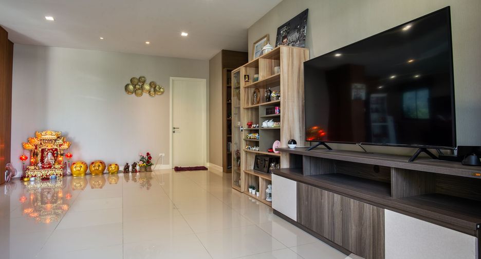 For sale 5 bedrooms house in Bang Khun Thian, Bangkok