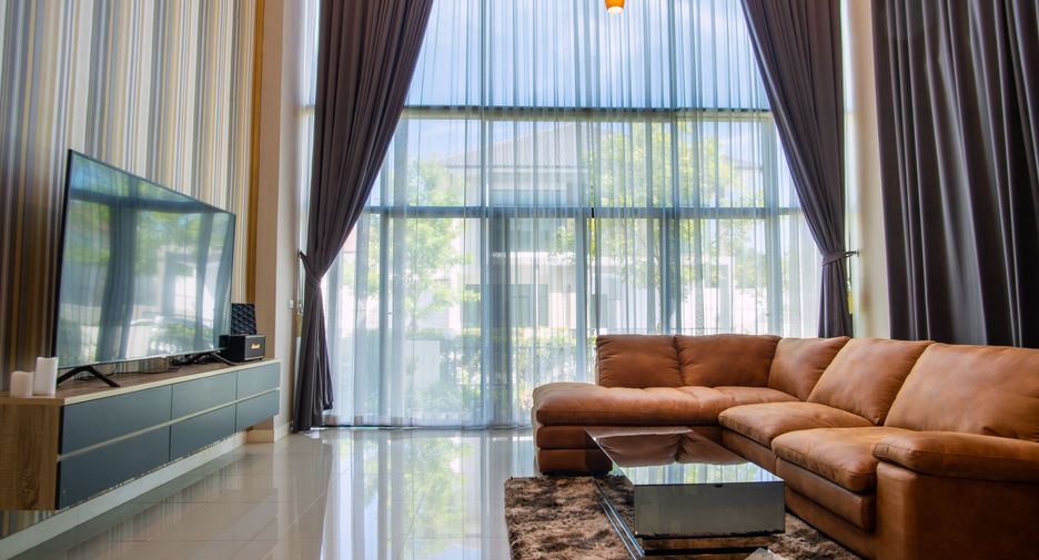 For sale 5 bedrooms house in Bang Khun Thian, Bangkok