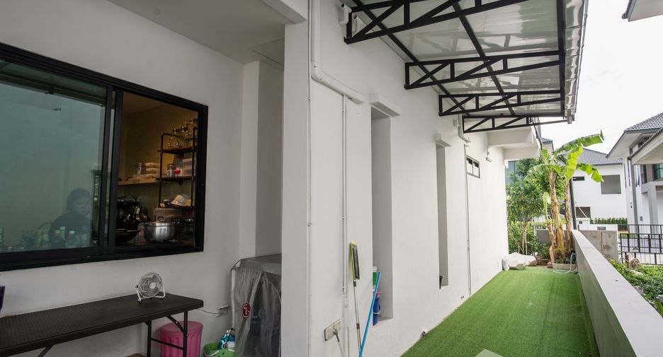 For sale 5 bedrooms house in Bang Khun Thian, Bangkok
