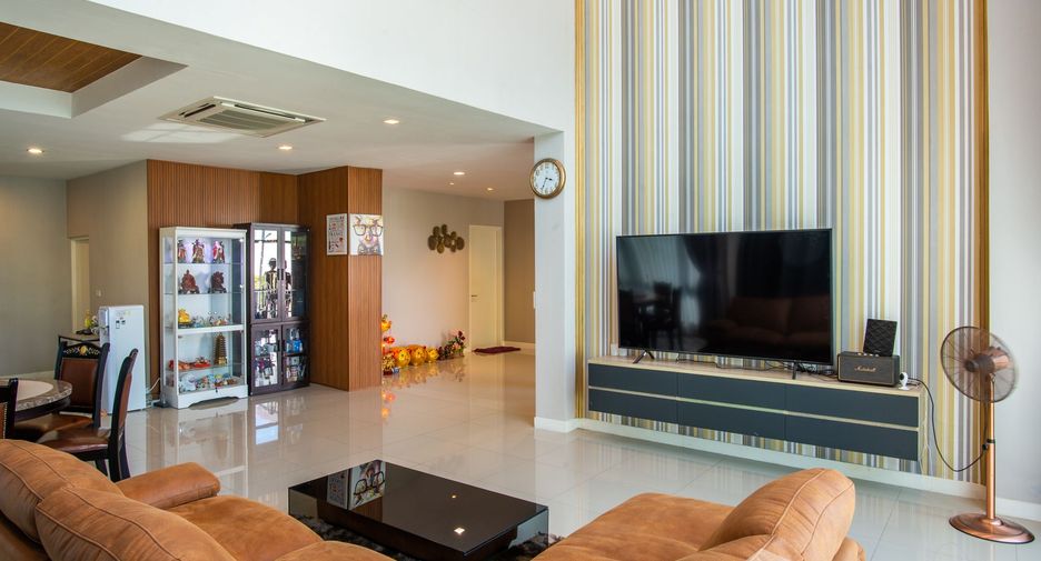 For sale 5 bedrooms house in Bang Khun Thian, Bangkok