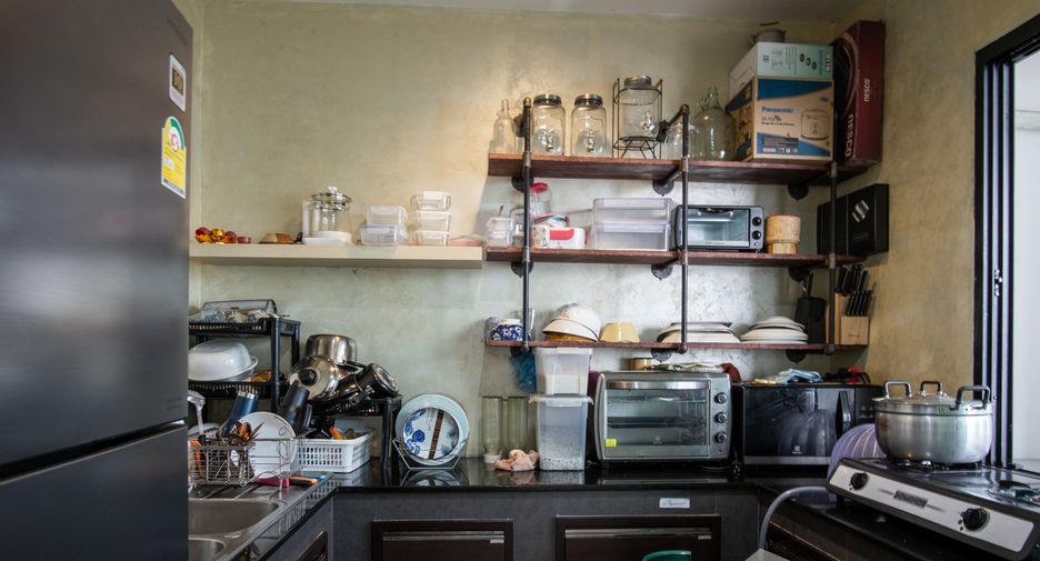 For sale 5 bedrooms house in Bang Khun Thian, Bangkok