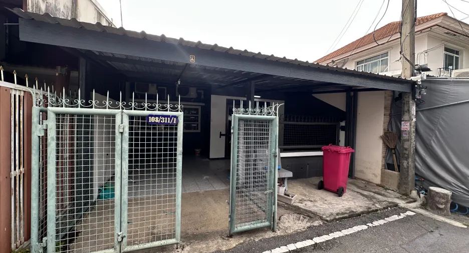 Casa adosada en alquiler de 2 habitaciones en Bang Bua Thong, Nonthaburi