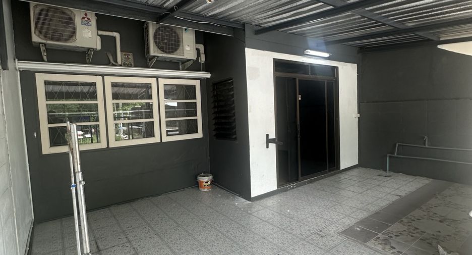 出租 2 卧室 联排别墅 在 Bang Bua Thong, Nonthaburi