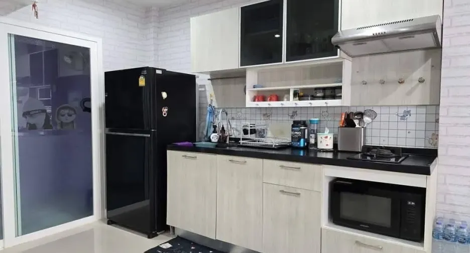 For rent 3 bedrooms townhouse in Thalang, Phuket