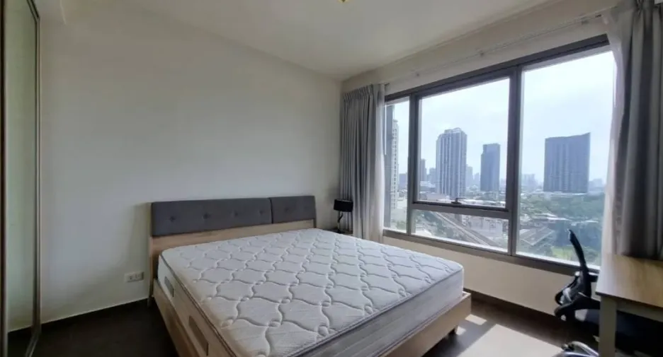 For sale 3 bedrooms condo in Sathon, Bangkok