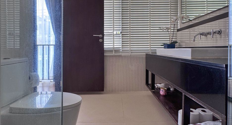 For rent 3 bedrooms townhouse in Thalang, Phuket