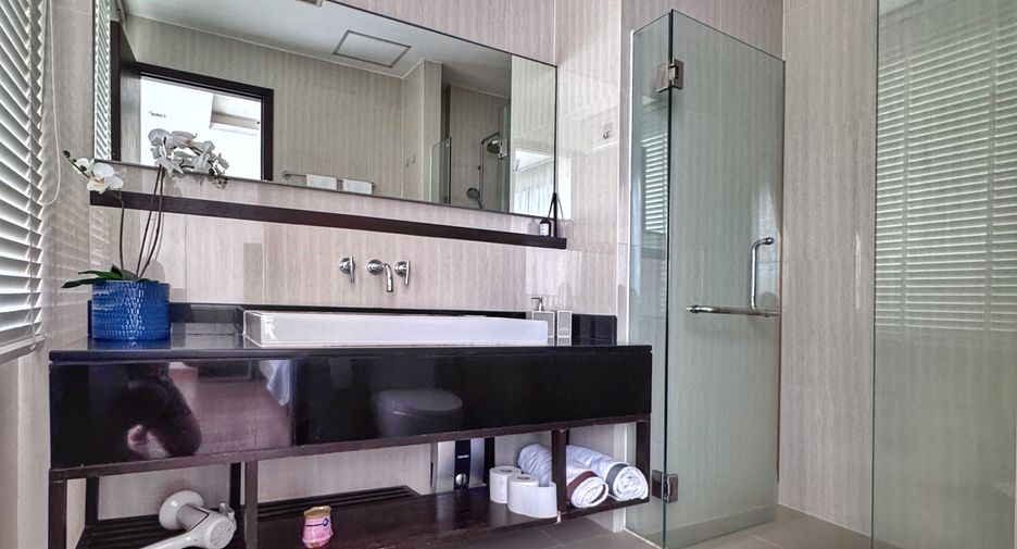 For rent 3 bedrooms townhouse in Thalang, Phuket