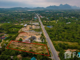 Grundstück zum Kauf in Pran Buri, Prachuap Khiri Khan