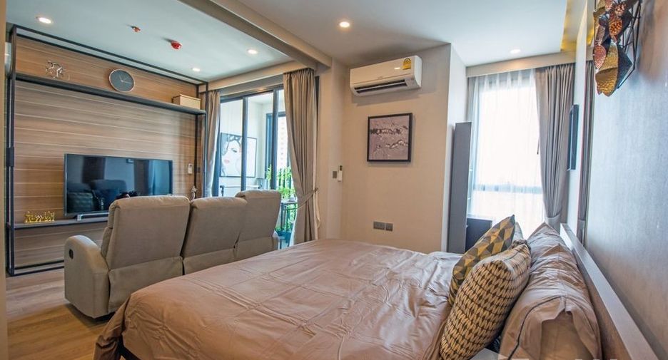 For sale studio condo in Pathum Wan, Bangkok