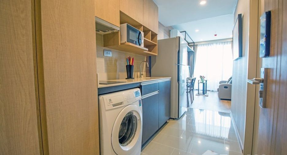 For sale studio condo in Pathum Wan, Bangkok