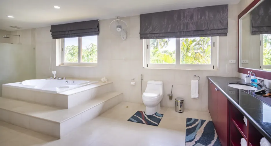 Haus zum Kauf mit 9 Zimmer in Sattahip, Chonburi