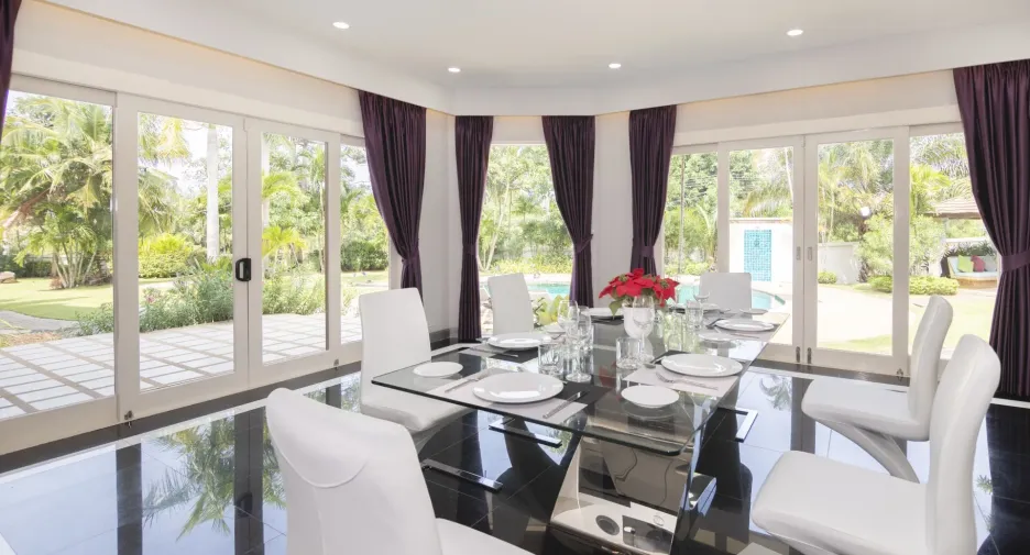 Haus zum Kauf mit 9 Zimmer in Sattahip, Chonburi
