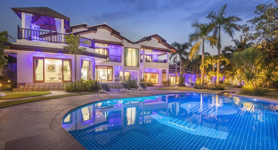 Haus zum Kauf mit 9 Zimmer in Sattahip, Chonburi