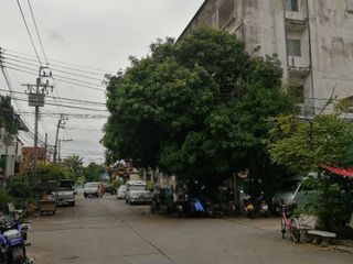 出售 10 卧室 商业空间 在 Bang Khen, 曼谷