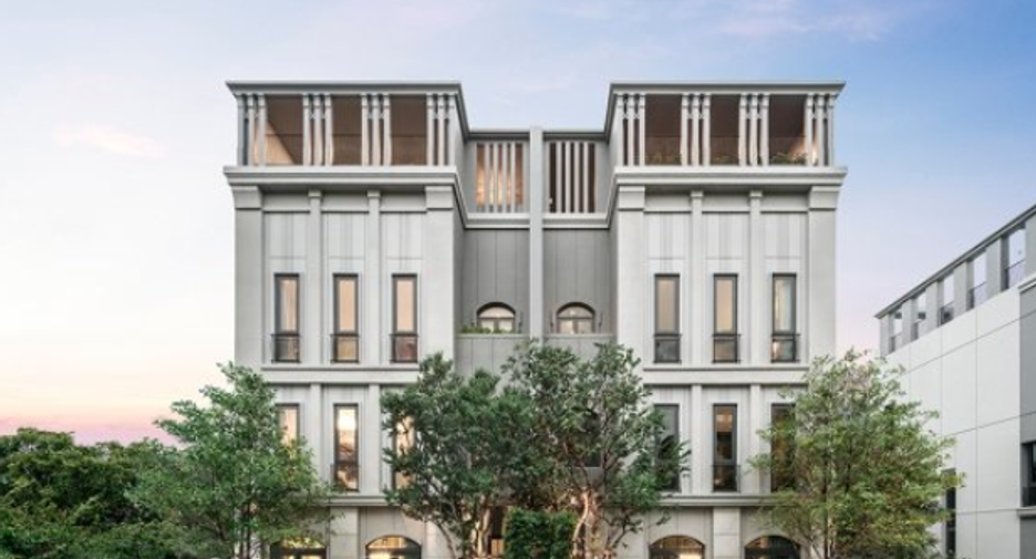 For sale 3 bedrooms townhouse in Phaya Thai, Bangkok
