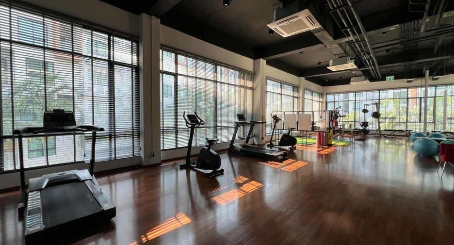 For sale 2 ベッドルーム condo in Si Racha, Chonburi