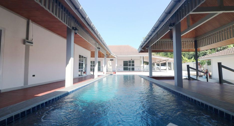 For sale 4 bedrooms house in Mueang Udon Thani, Udon Thani
