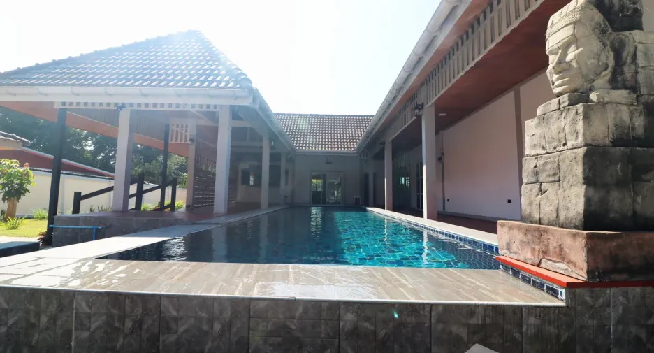 For sale 4 bedrooms house in Mueang Udon Thani, Udon Thani