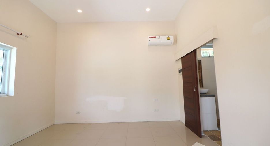 For sale 4 bedrooms house in Mueang Udon Thani, Udon Thani