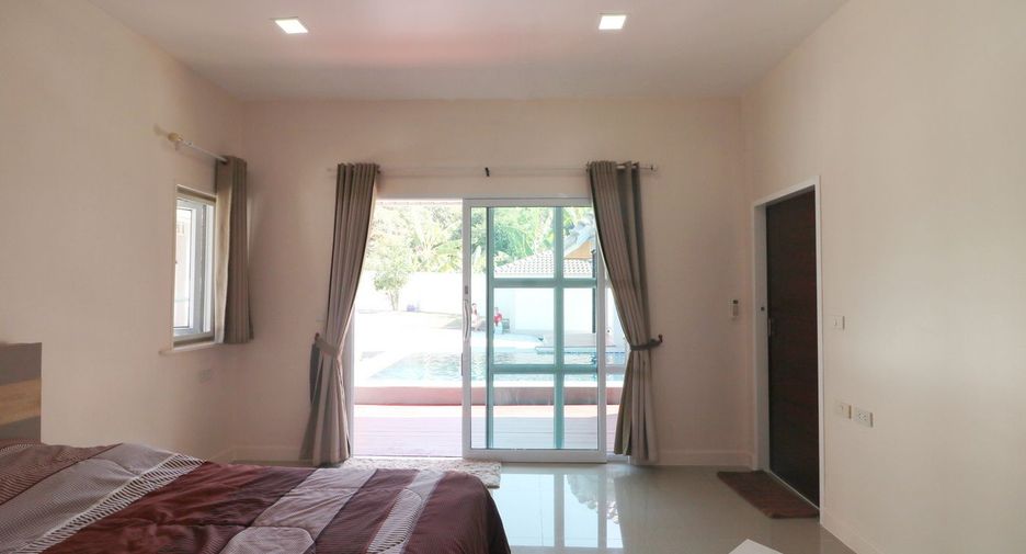 For sale 4 bedrooms house in Mueang Udon Thani, Udon Thani