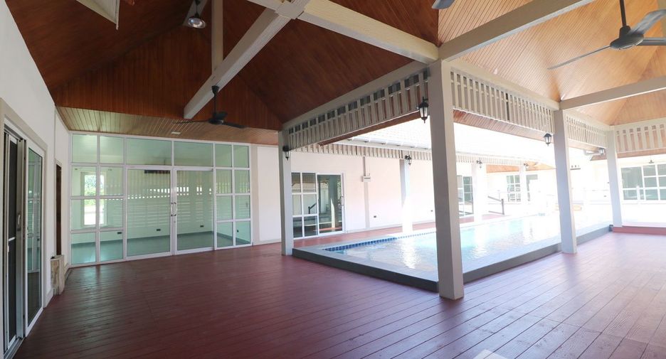 出售 4 卧室 独立屋 在 Mueang Udon Thani, Udon Thani