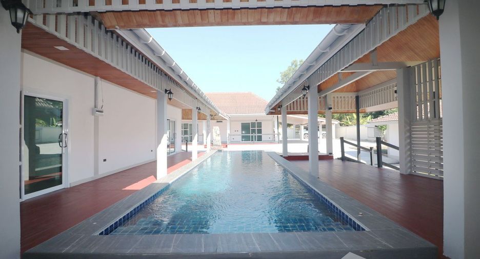 For sale 4 bedrooms house in Mueang Udon Thani, Udon Thani