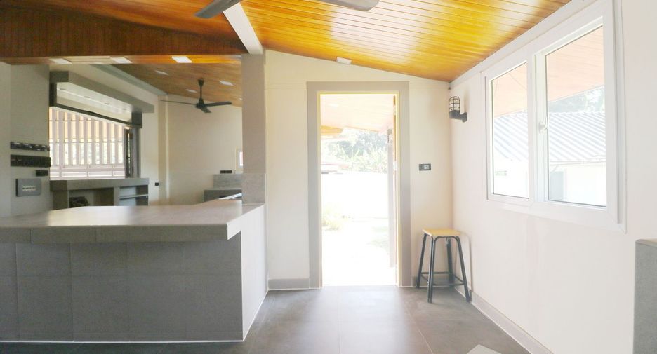 For sale 4 bedrooms house in Mueang Udon Thani, Udon Thani