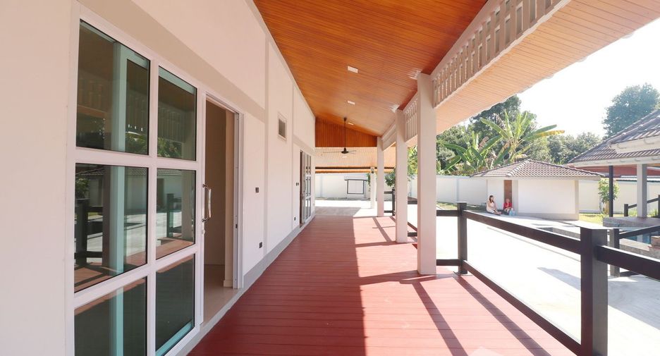 For sale 4 bedrooms house in Mueang Udon Thani, Udon Thani