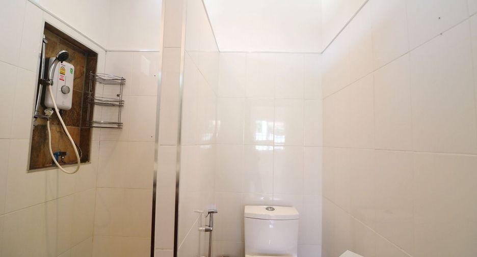 出售 4 卧室 独立屋 在 Mueang Udon Thani, Udon Thani