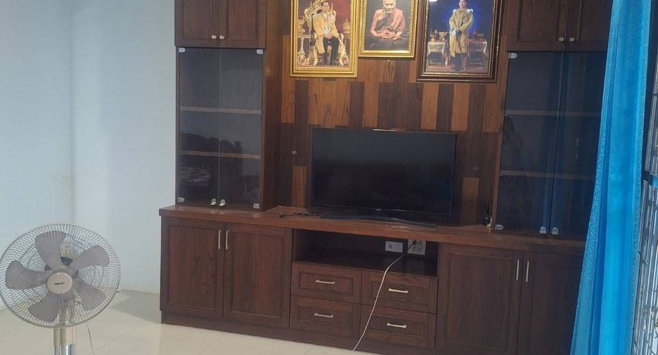 Casa adosada en alquiler de 3 habitaciones en Mueang Krabi, Krabi