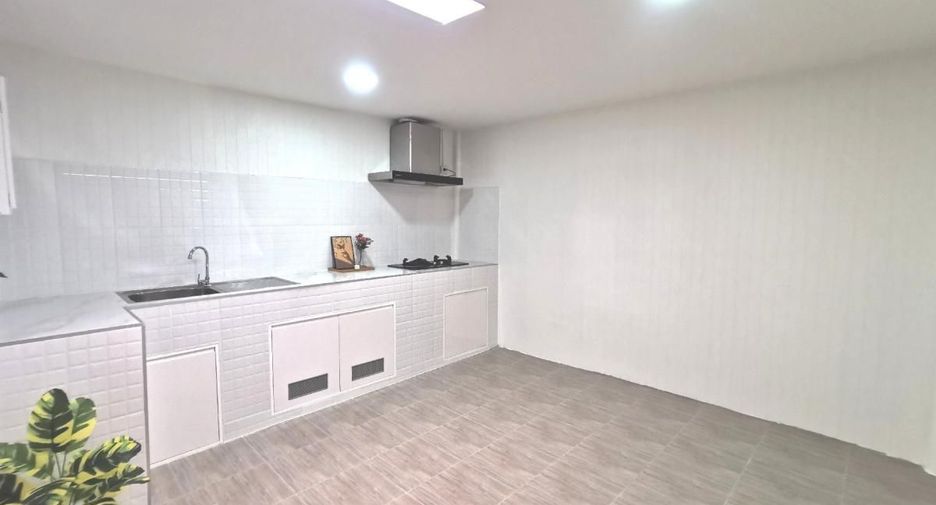 Продажа 2 спальни таунхаус в Кхлонг Сам Ща, Бангкок