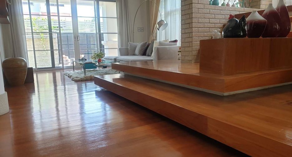 Casa en venta de 4 habitaciones en Dusit, Bangkok