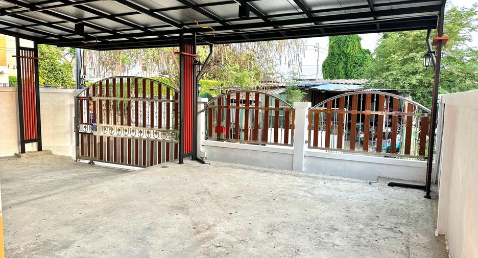 For sale 2 bedrooms house in Don Mueang, Bangkok