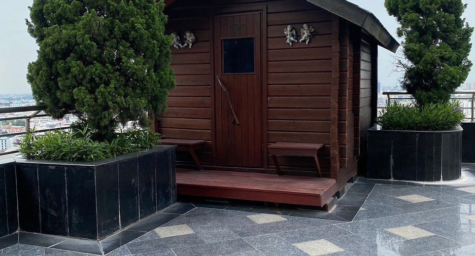 For sale 5 bedrooms condo in Wang Thonglang, Bangkok