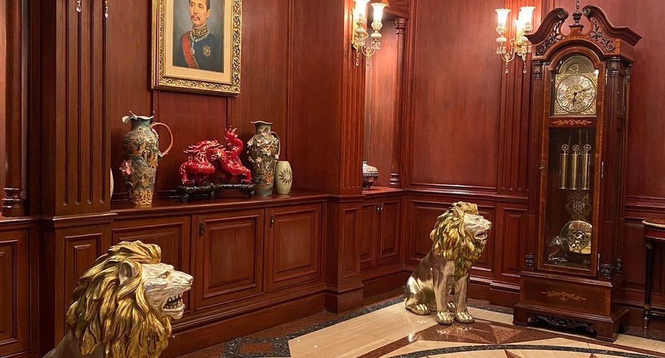 For sale 5 bedrooms condo in Wang Thonglang, Bangkok