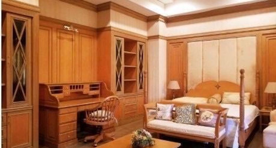 For sale 5 bedrooms condo in Wang Thonglang, Bangkok