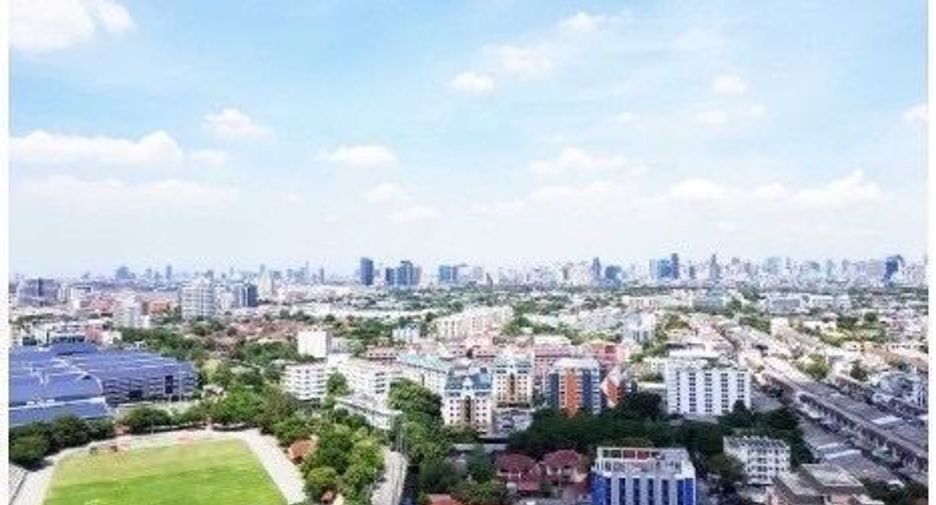For sale 5 bedrooms condo in Wang Thonglang, Bangkok