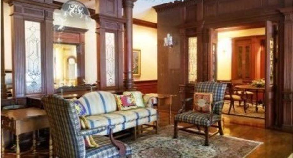 For sale 5 bedrooms condo in Wang Thonglang, Bangkok