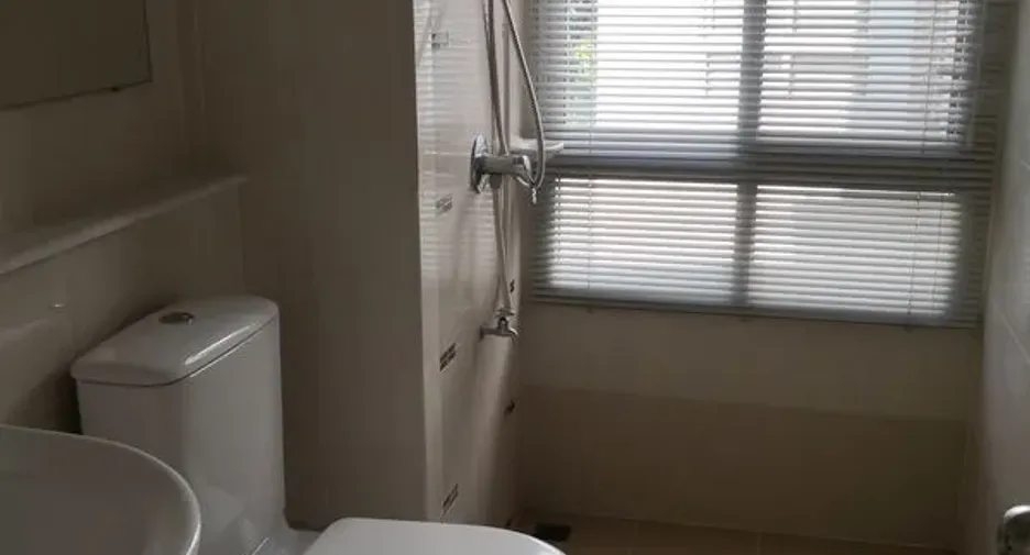 Reihenhaus zum Kauf und zur Miete mit 3 Zimmer in Prawet, Bangkok