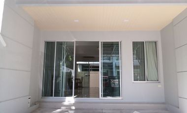 Reihenhaus zum Kauf und zur Miete mit 3 Zimmer in Prawet, Bangkok