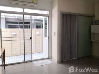 Reihenhaus zum Kauf und zur Miete mit 3 Zimmer in Prawet, Bangkok