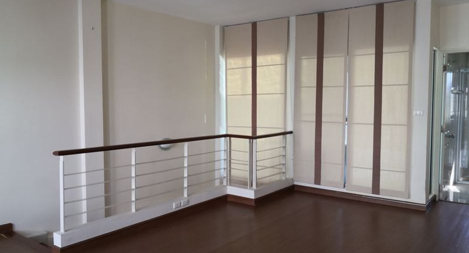 Reihenhaus zum Kauf und zur Miete mit 3 Zimmer in Prawet, Bangkok