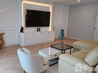 Casa en venta y en alquiler de 4 habitaciones en Bang Phli, Samut Prakan