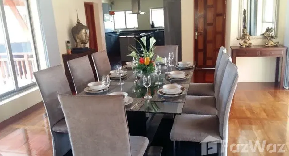 Haus zum Kauf mit 4 Zimmer in Sattahip, Chonburi
