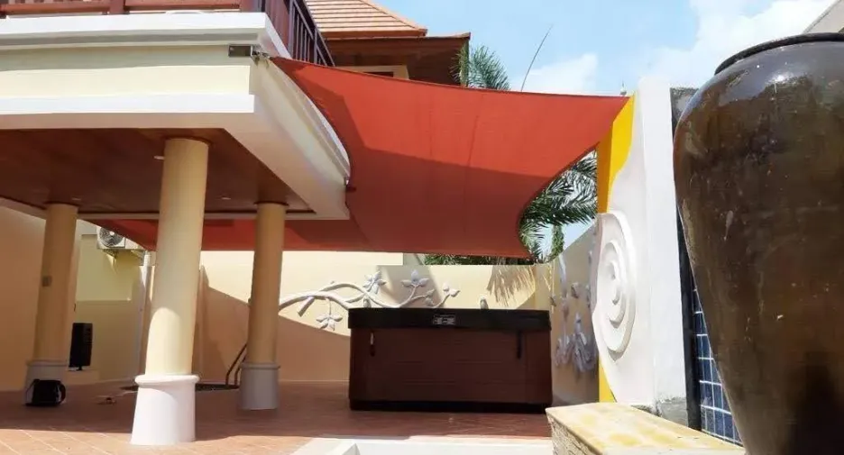 Haus zum Kauf mit 4 Zimmer in Sattahip, Chonburi